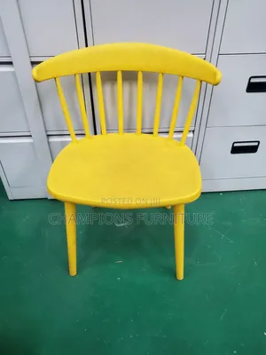 Windsor Spindle Accent Chair
