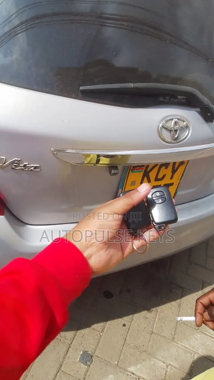 Toyota Vitz Spare Key Duplication
