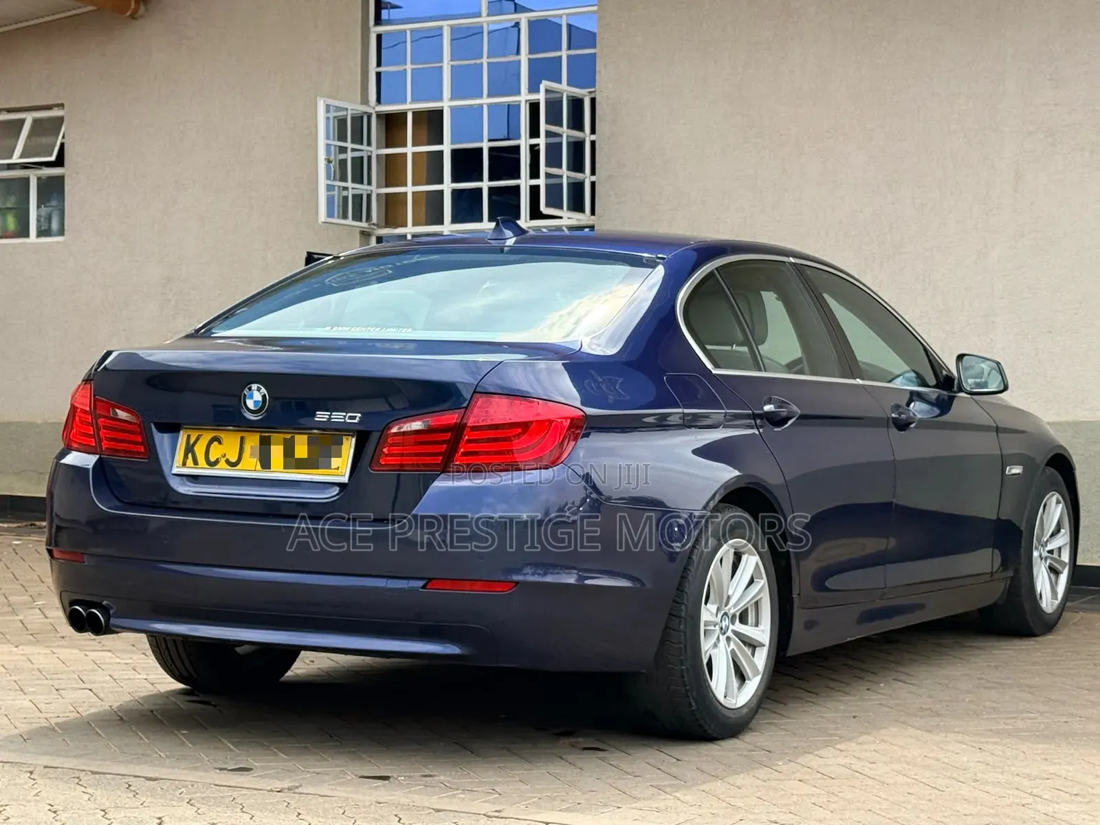 BMW 520i 2010 Blue