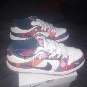 Nike SB Dunk Para
