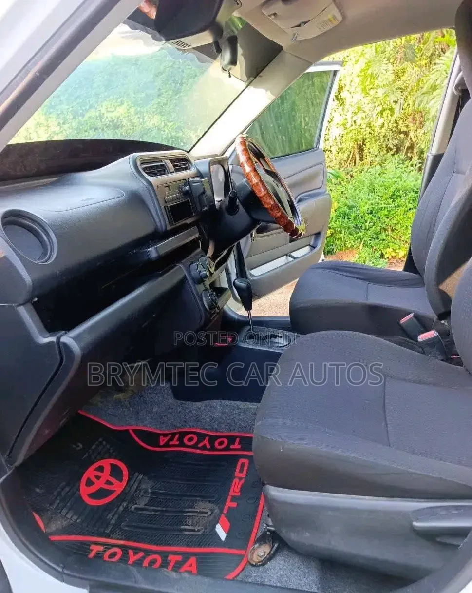 Toyota Floor Mats 5seater
