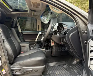 Toyota Land Cruiser Prado 2016 Gray