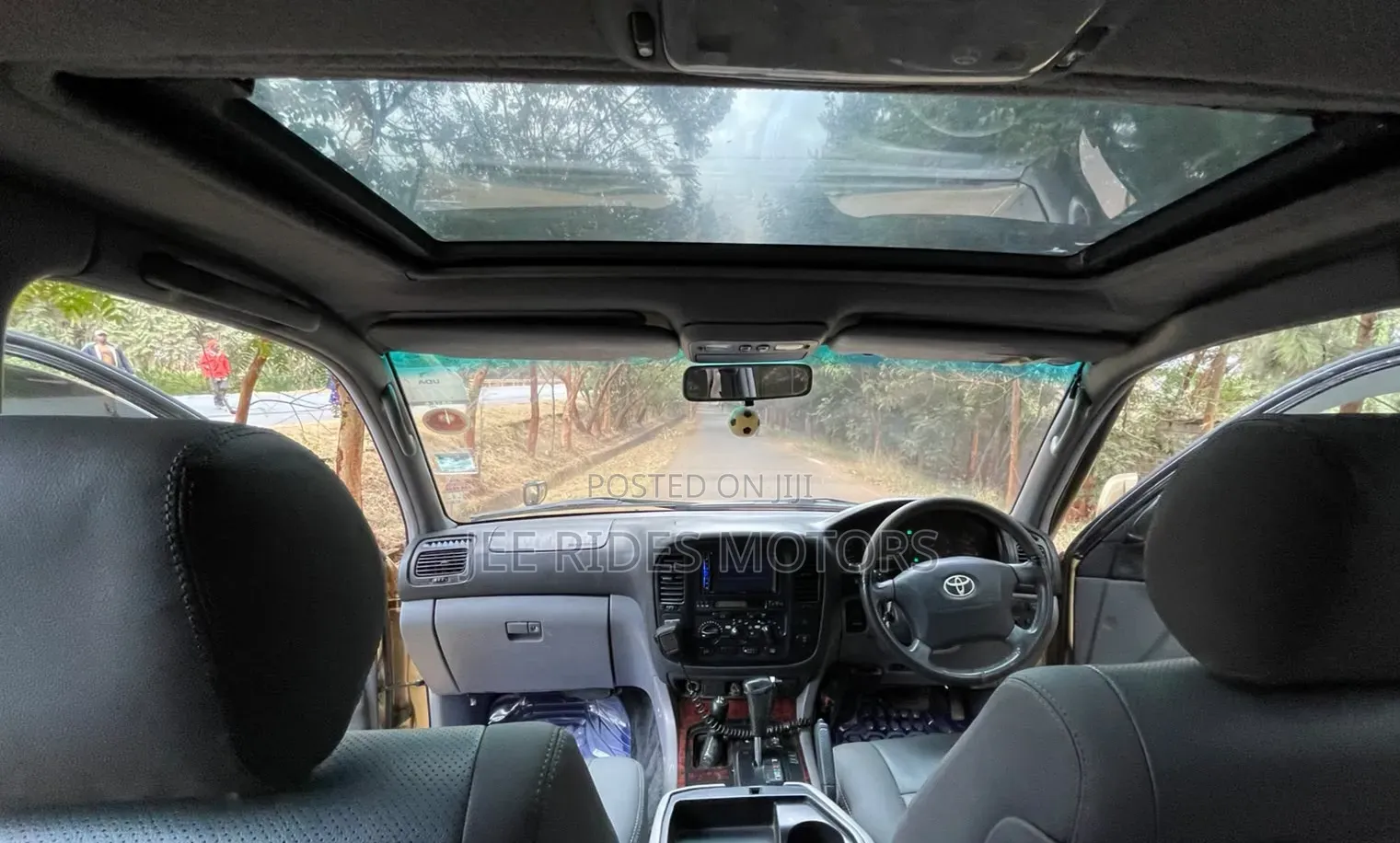 Toyota Land Cruiser 2003 Yellow