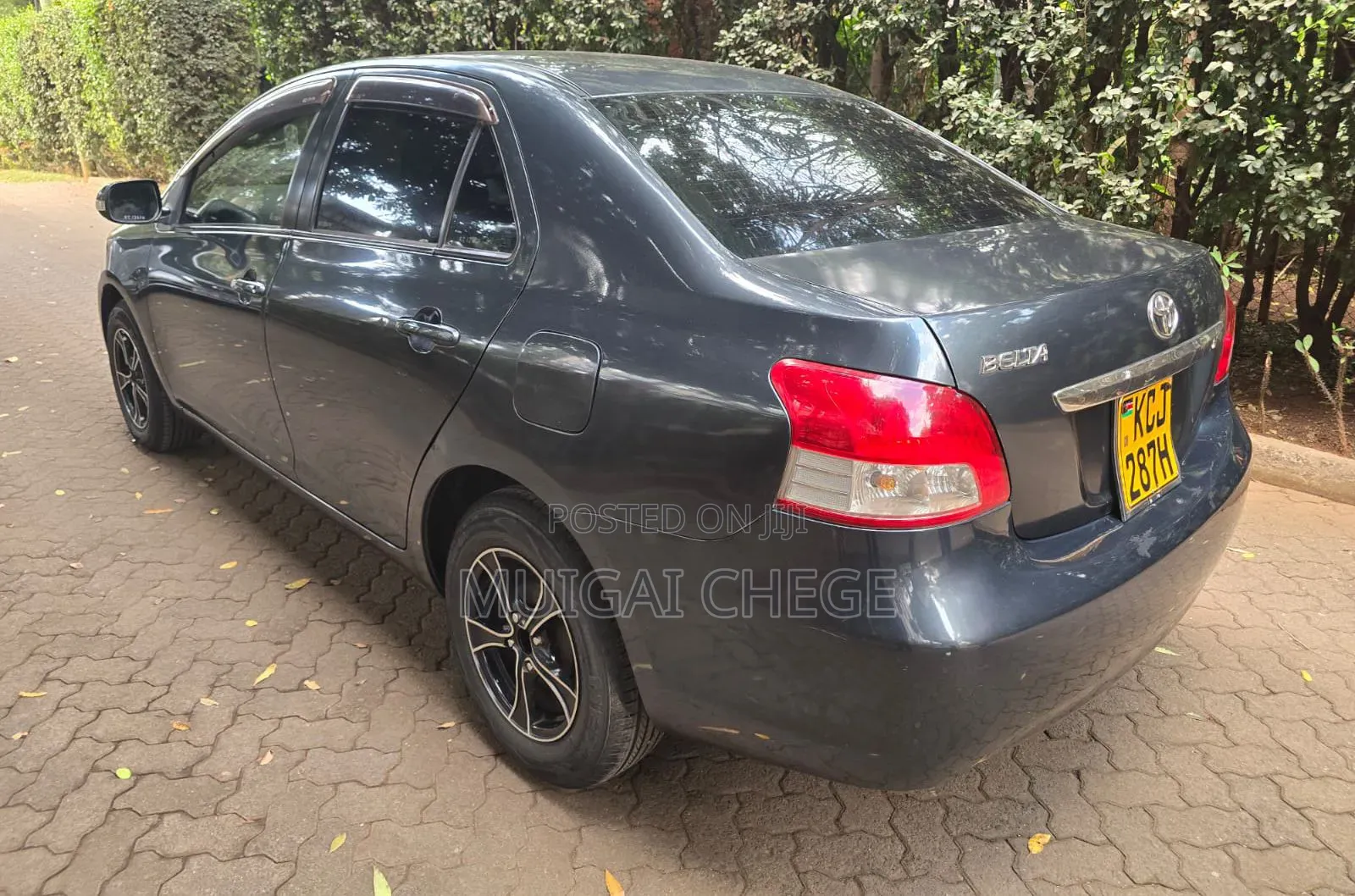 Toyota Belta 2009 Gray