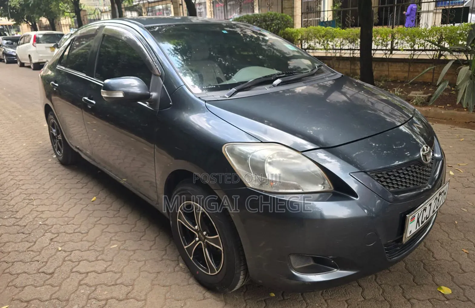 Toyota Belta 2009 Gray