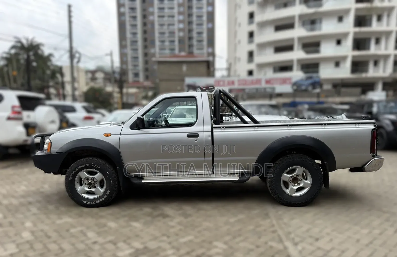 Nissan Hardbody 2010 Silver