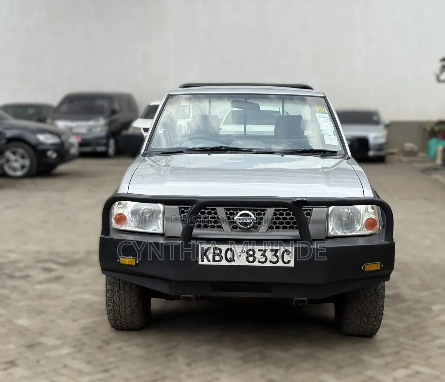 Nissan Hardbody 2010 Silver