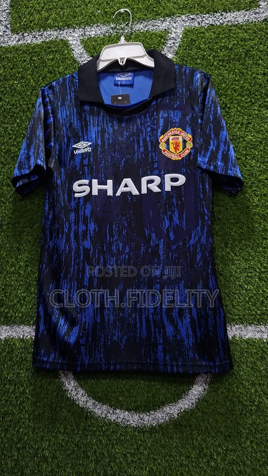 Manchester United Away 1992-1993 Retro Jersey.
