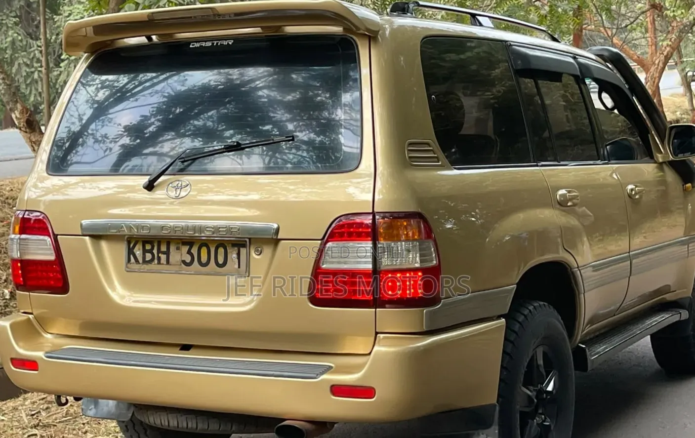 Toyota Land Cruiser 2003 Yellow