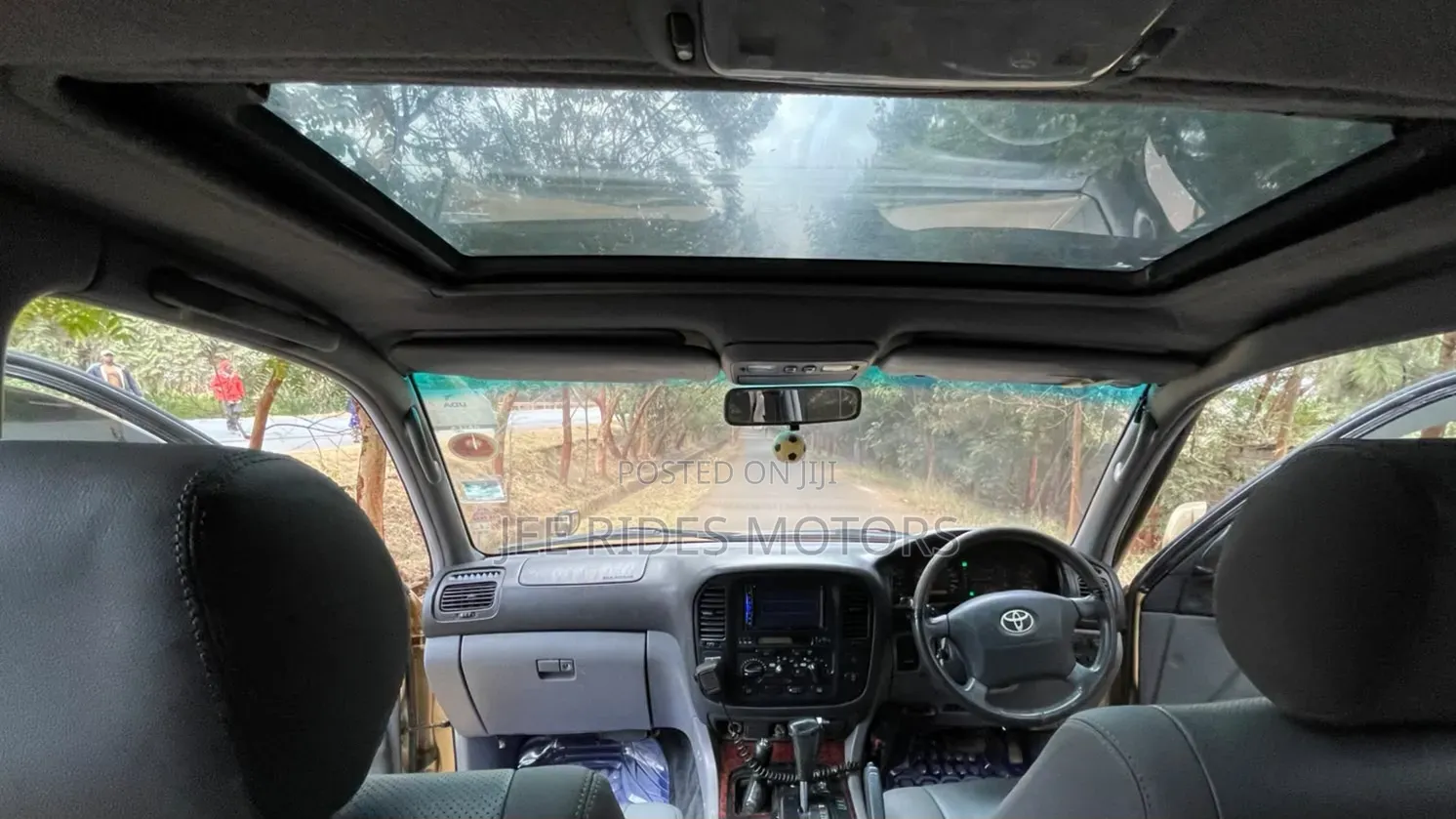Toyota Land Cruiser 2003 Yellow