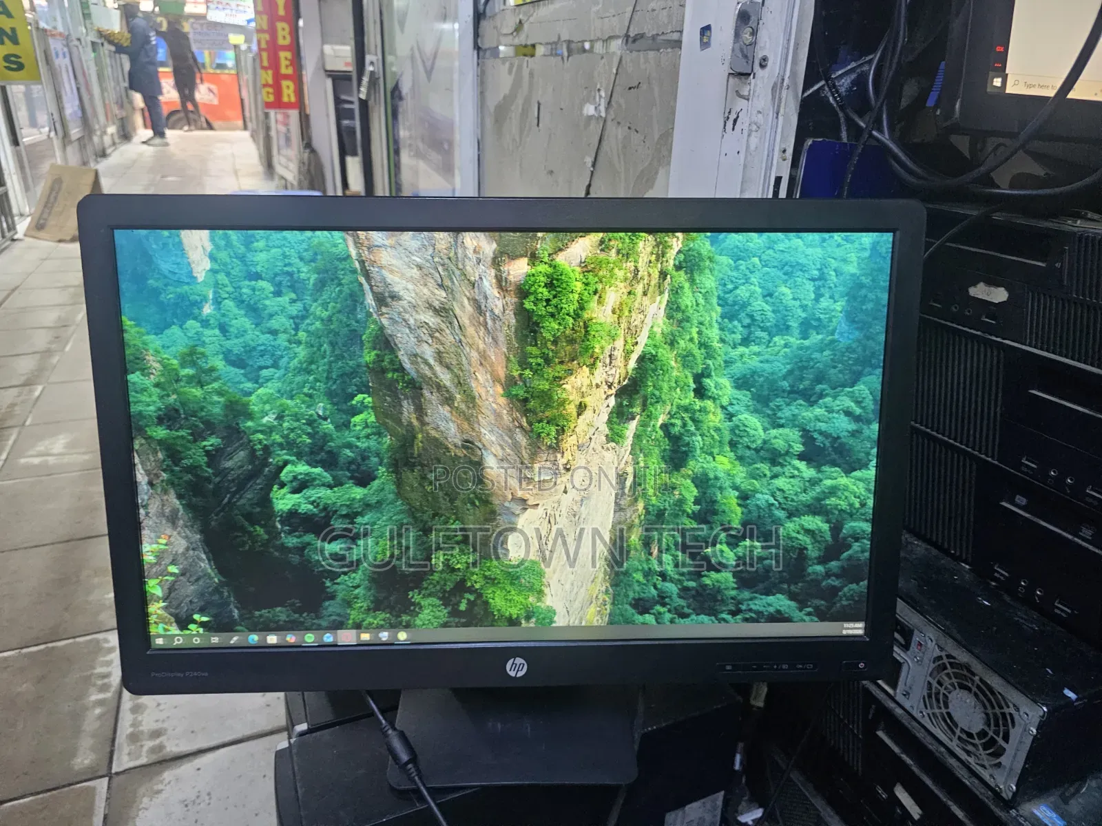 HP 24inch With D.p Hdmi 1080p