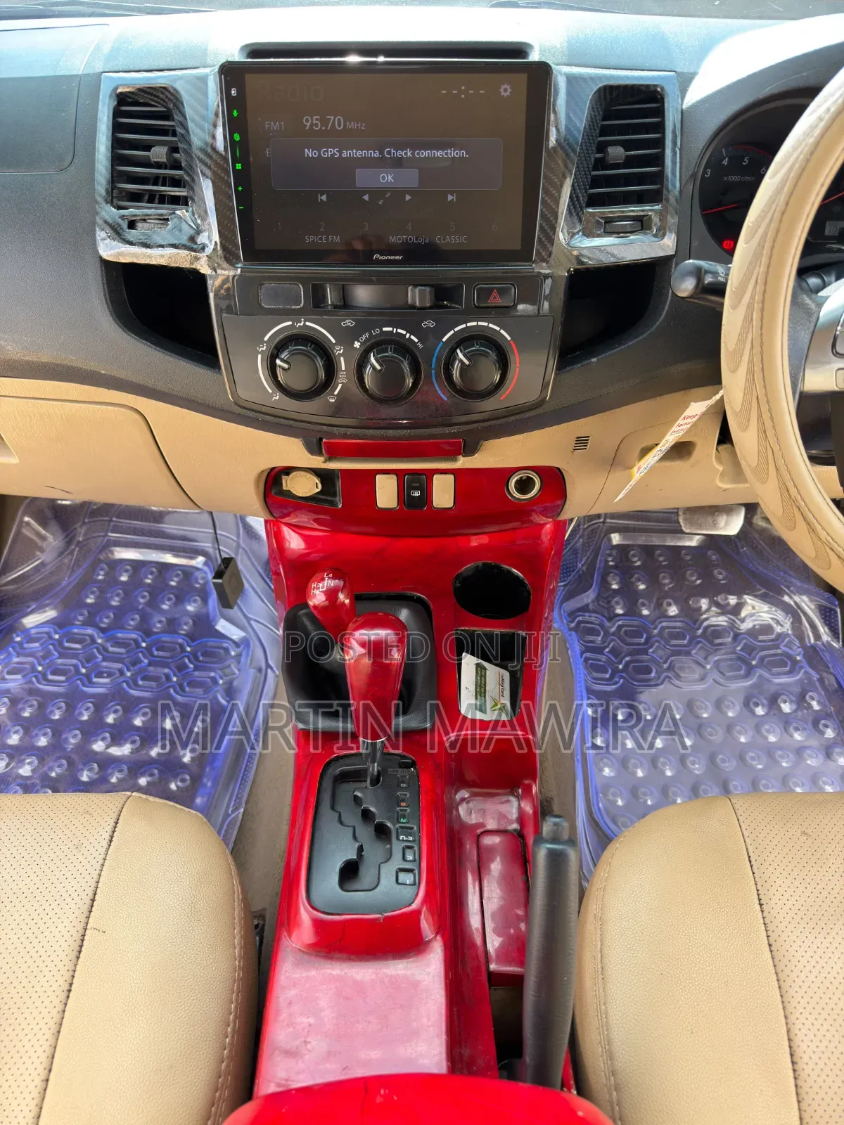 Toyota Hilux 2014 Silver