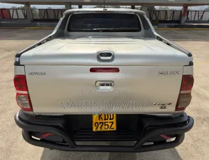 Toyota Hilux 2014 Silver