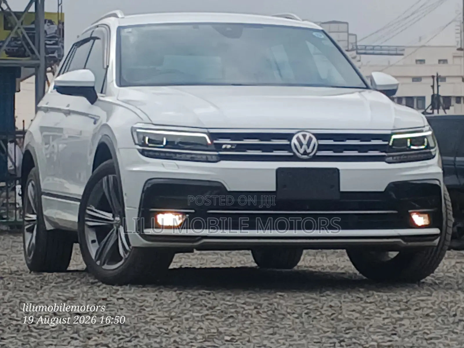 Volkswagen Tiguan 2.0T SEL R-Line AWD 4MOTION 2019 White