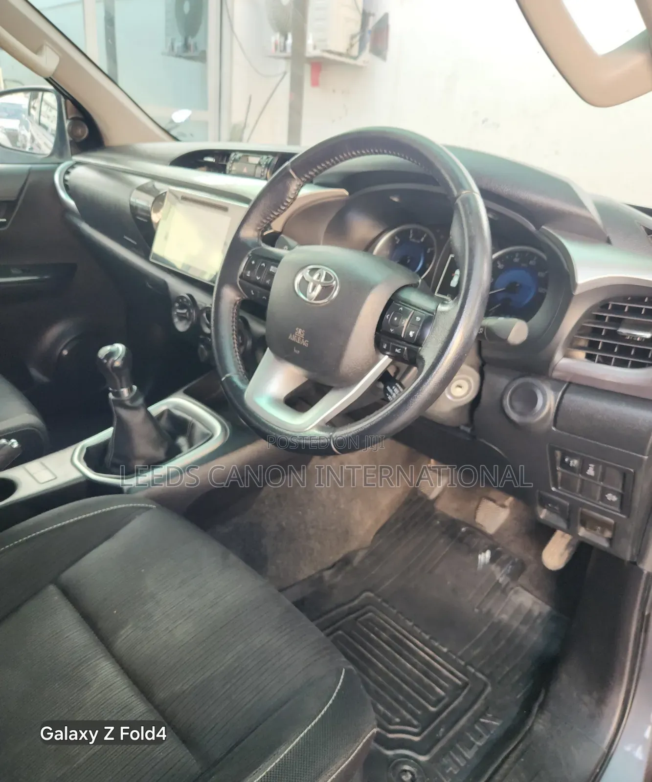Toyota Hilux 2019 Gray