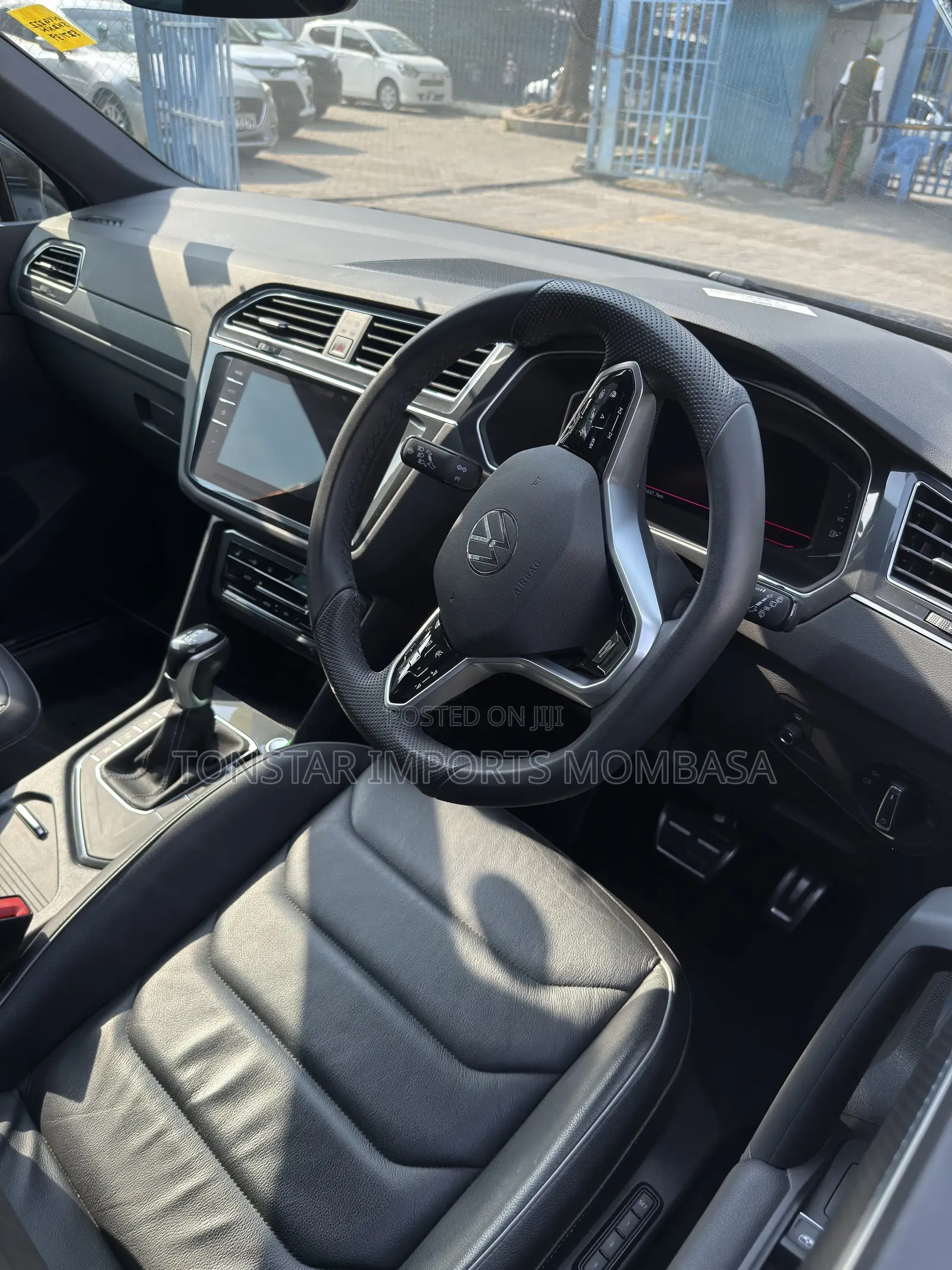 Volkswagen Tiguan 2.0T SEL Premium R-Line AWD 4MOTION 2019 Black