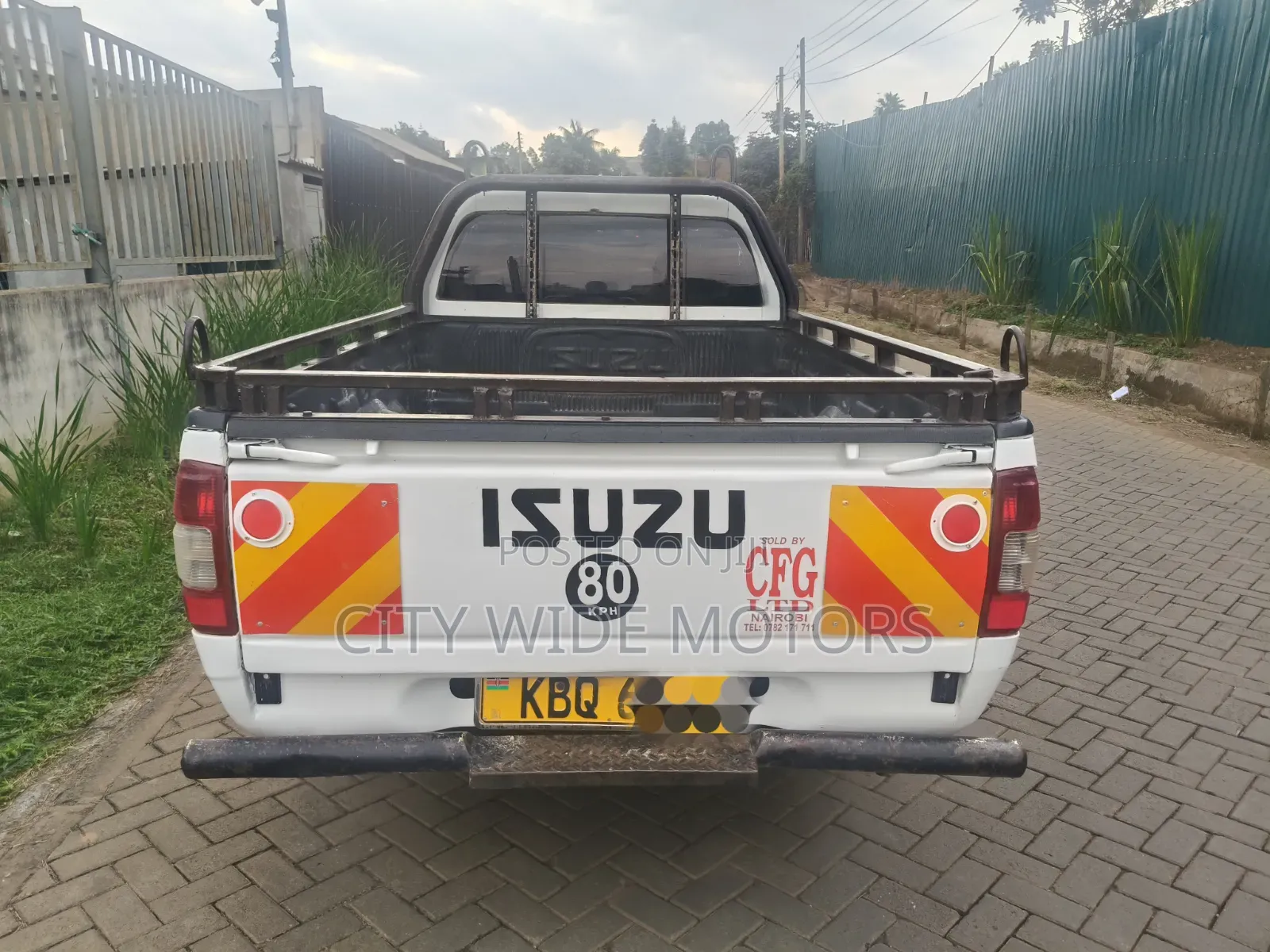 Isuzu D-MAX 2012 White