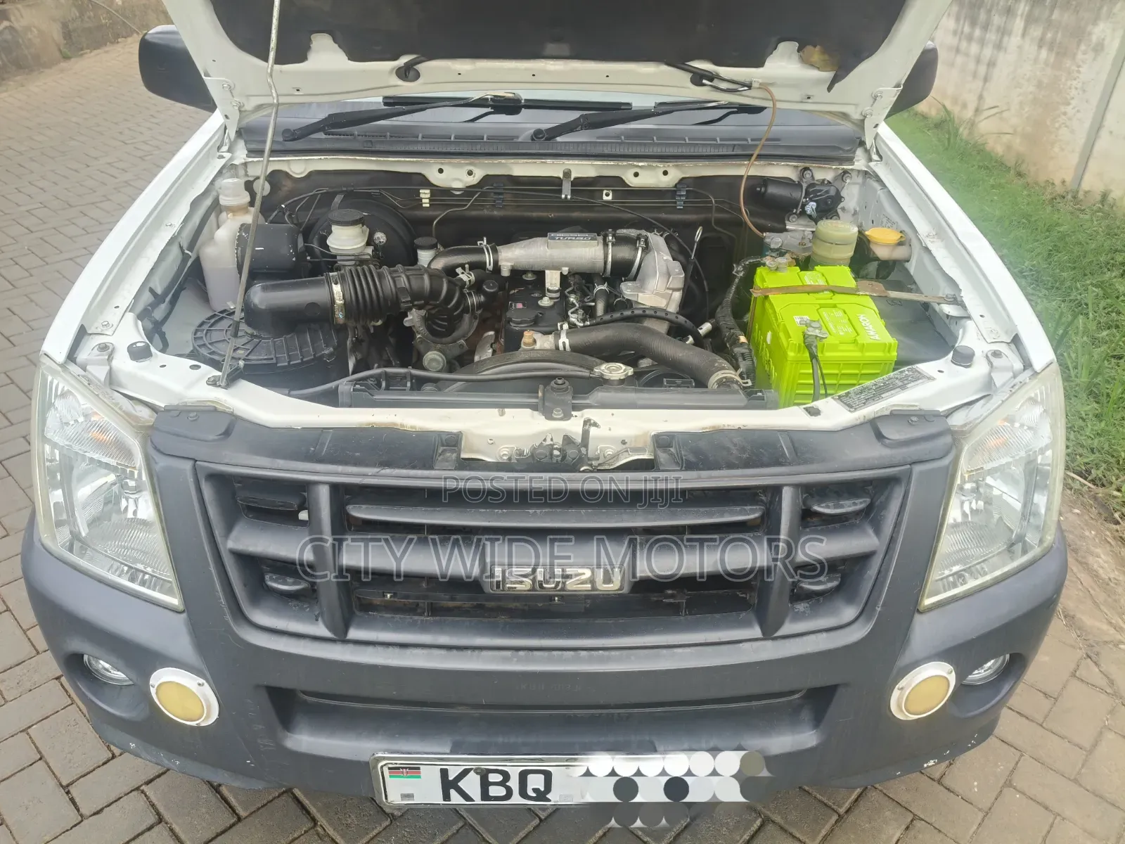 Isuzu D-MAX 2012 White