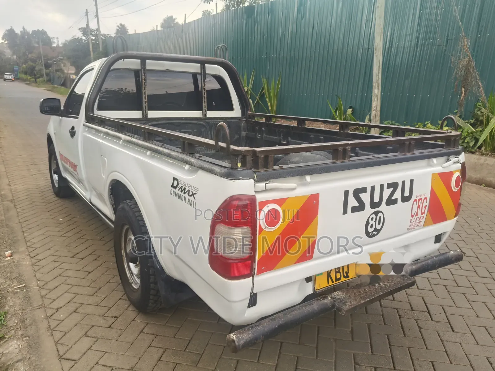 Isuzu D-MAX 2012 White