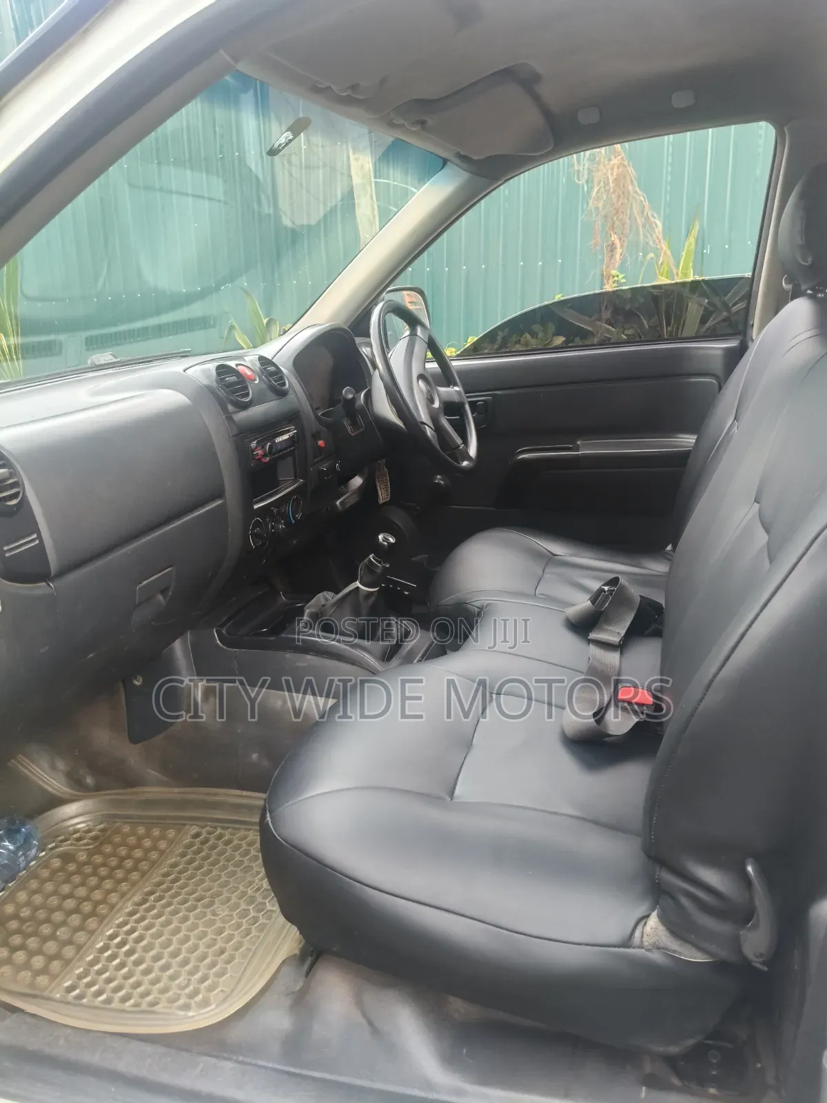 Isuzu D-MAX 2012 White