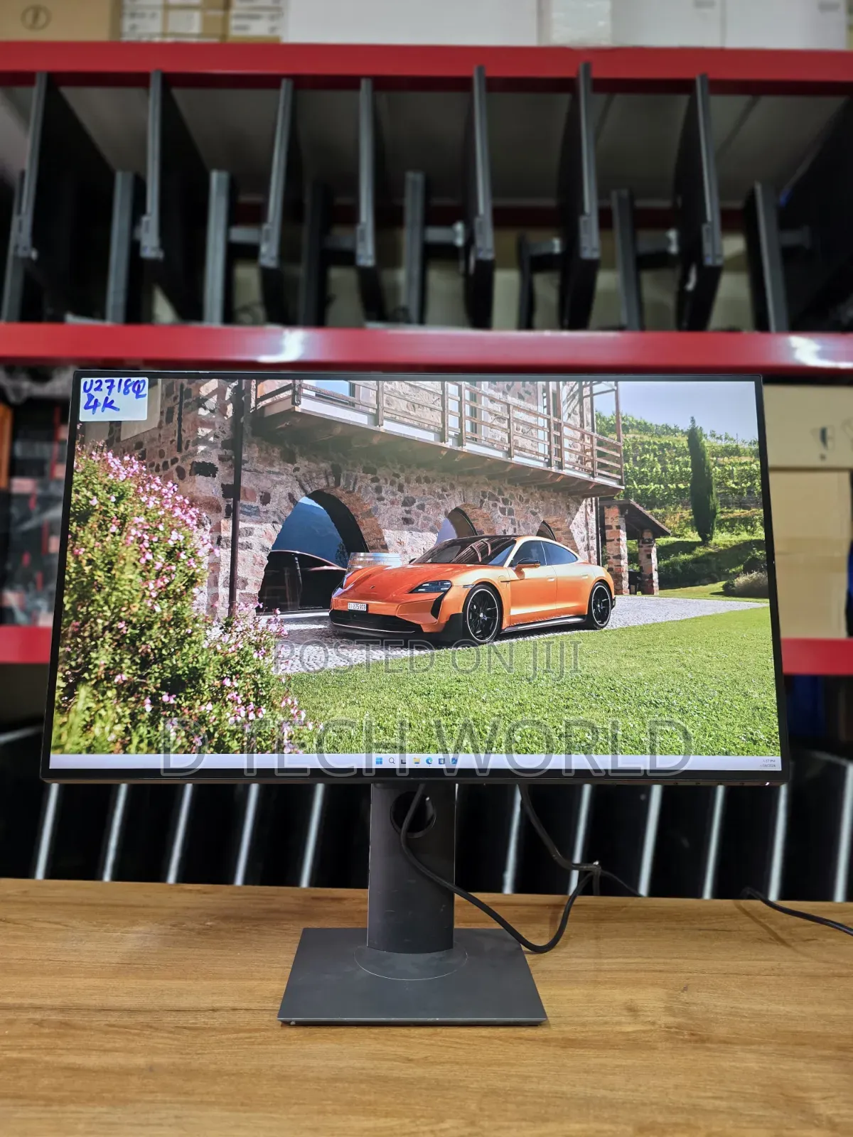 Dell U2718Q 
27 Inch 
 Display (3840*2160)
60 Hz
Thin Bezel