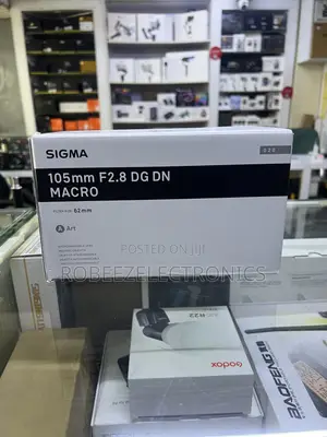 Sigma 105mm F/2.8 DG DN Macro Art Lens (Sony E)