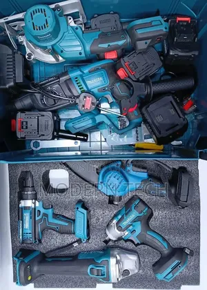 Makita 5-in-1 Cordless Power Tools Kit | Heavy Duty