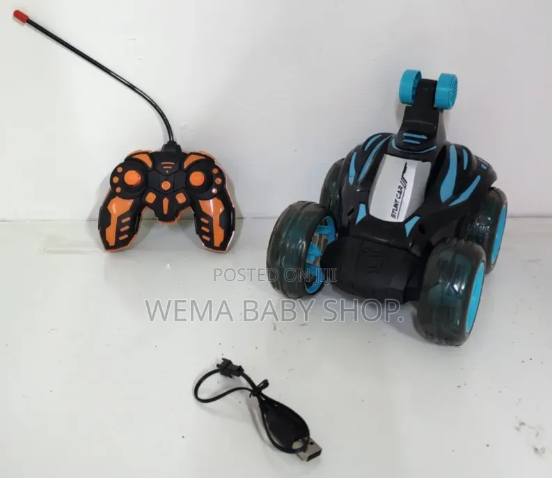 Spider-Man R/C Stunt Car/360° Tumbling Flips/Led/Music