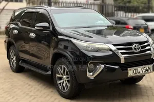 Toyota Fortuner 2016 Black