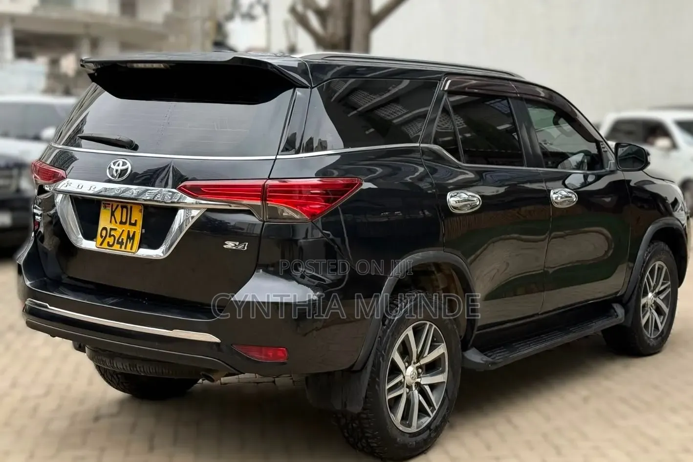 Toyota Fortuner 2016 Black