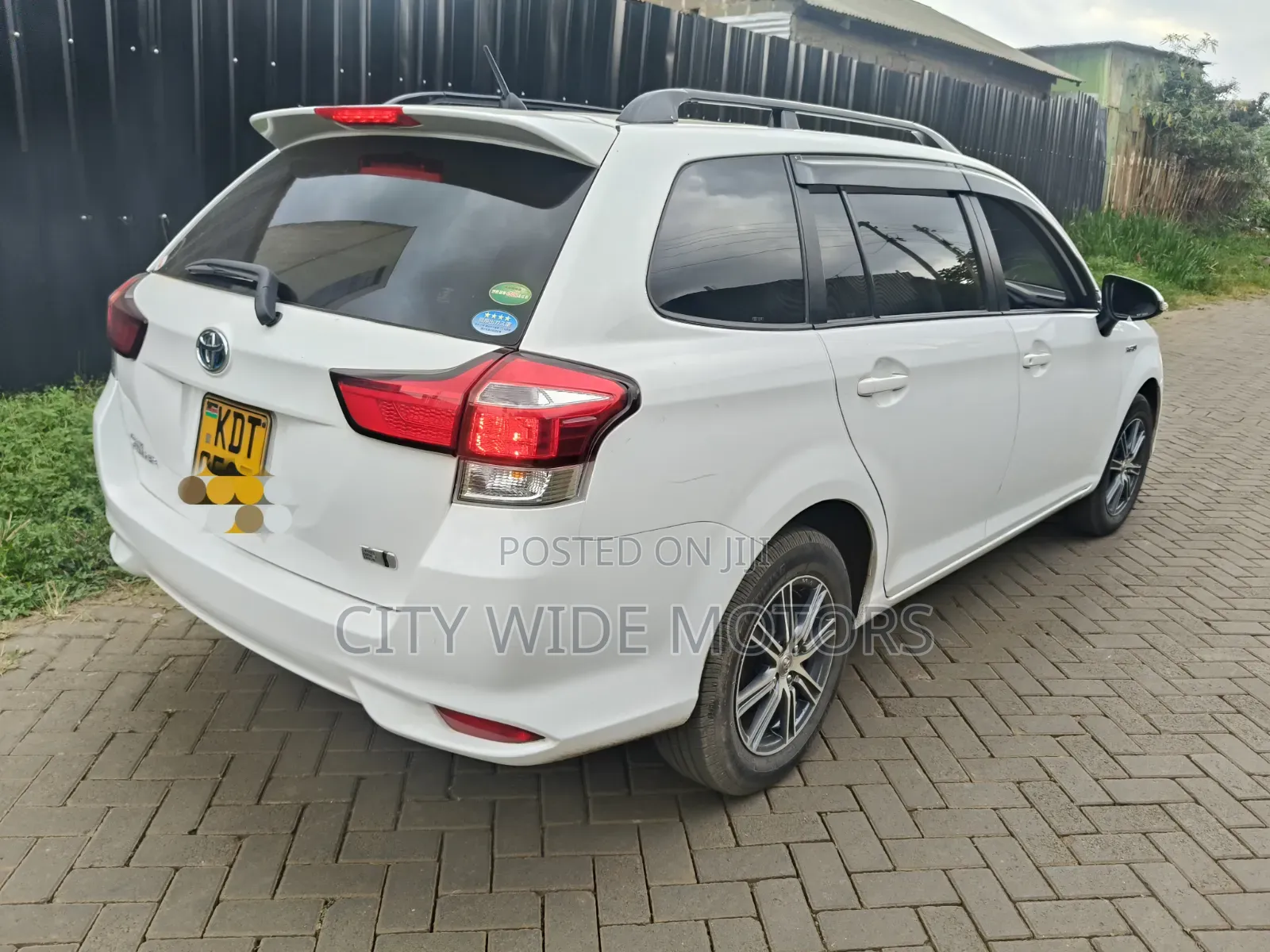 Toyota Corolla Fielder 2018 White