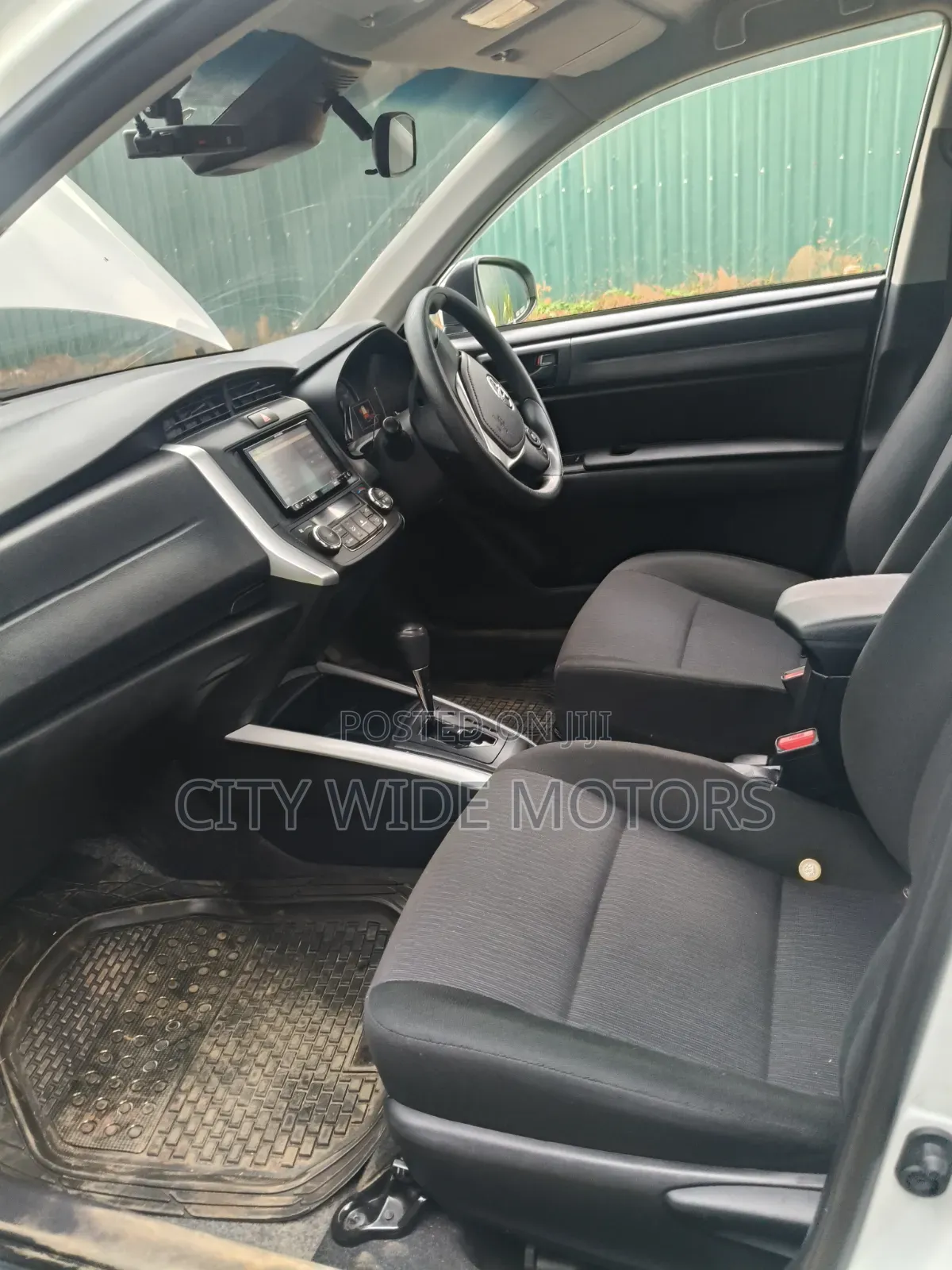 Toyota Corolla Fielder 2018 White
