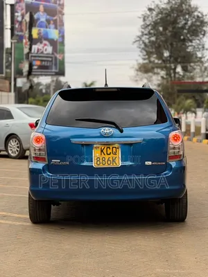 Toyota Corolla Fielder 2011 Blue