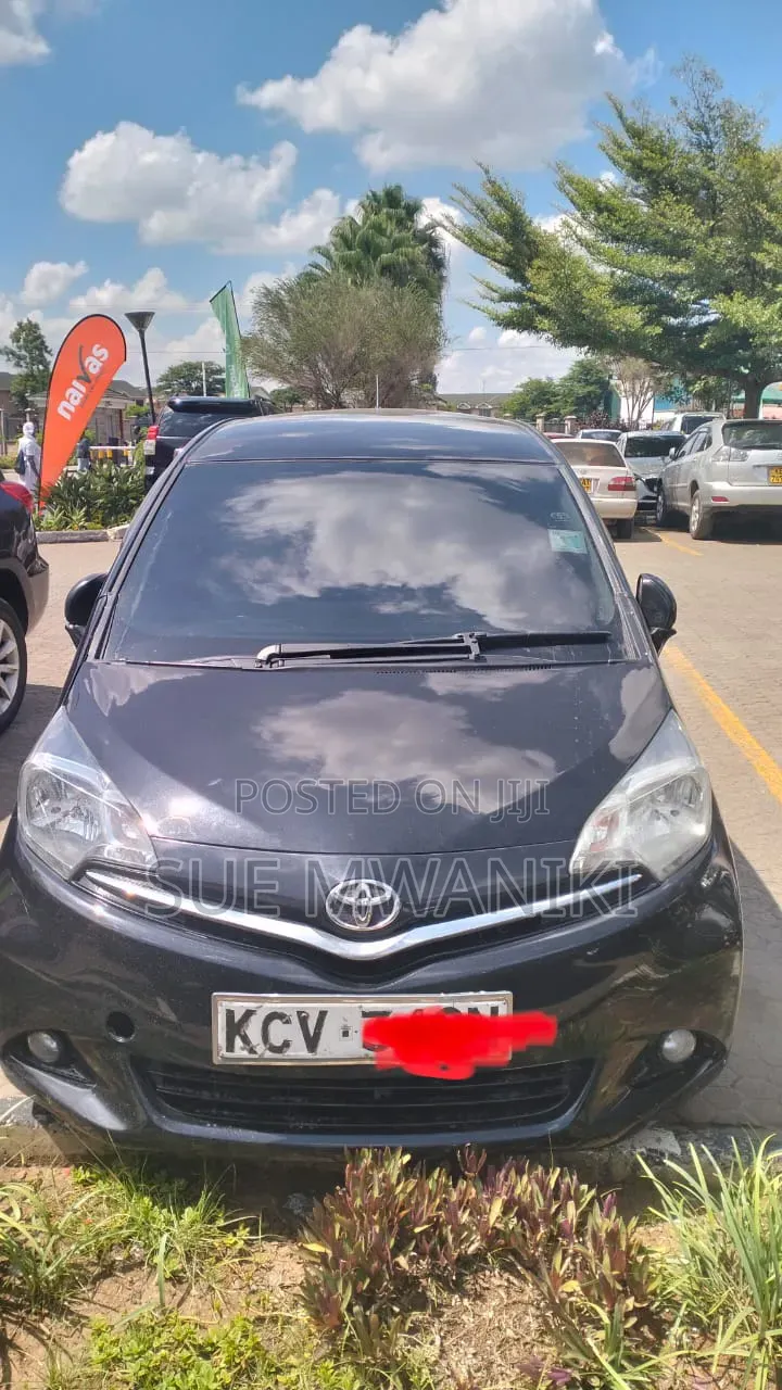 Toyota Ractis 2012 Black