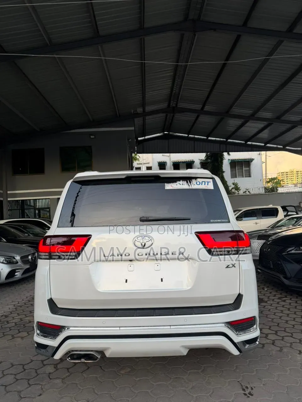 Toyota Land Cruiser 2023 White