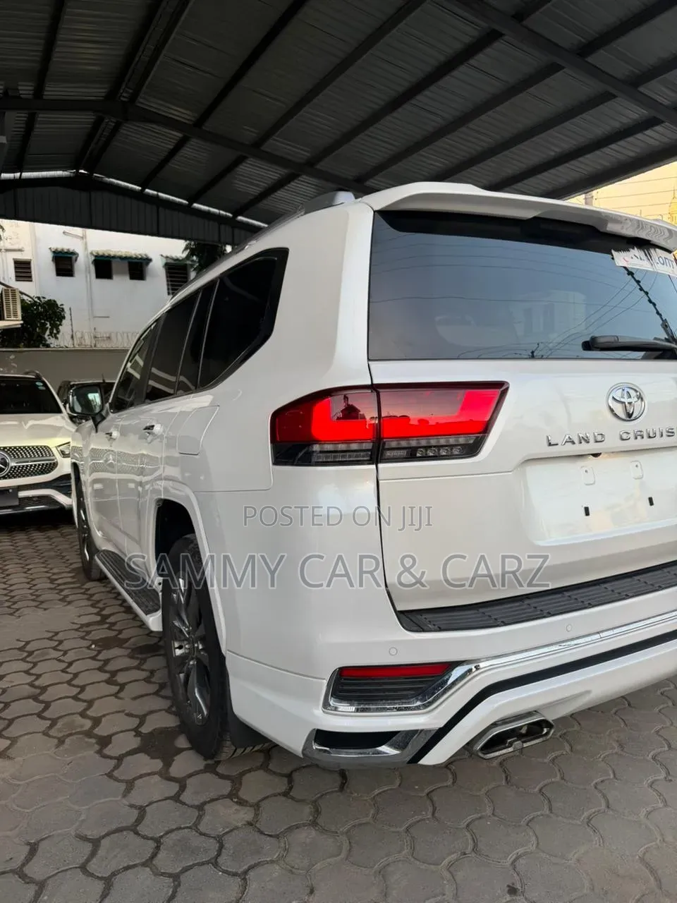 Toyota Land Cruiser 2023 White
