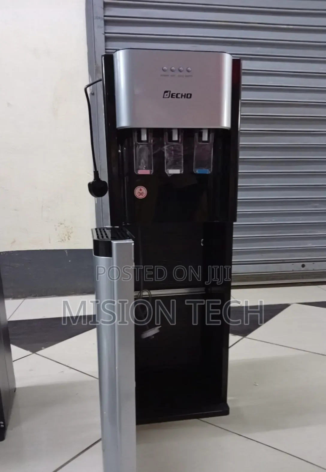 Decho A8 Bottom Load Hot, Normal and Cold Water Disperser** 