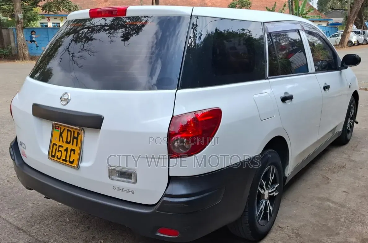 Nissan Advan 2014 White
