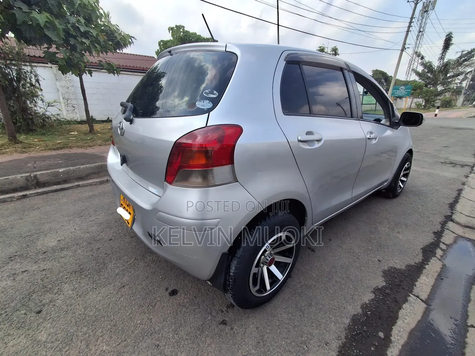 Toyota Vitz 2006 Gray