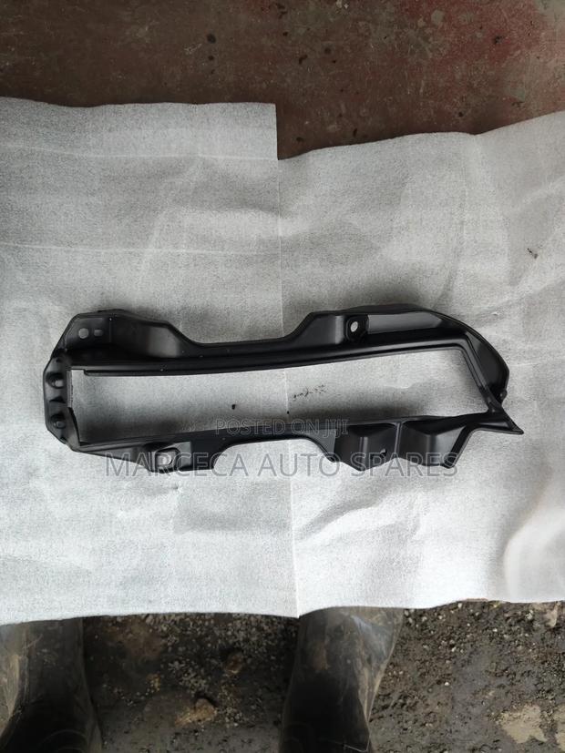 Honda Vezel LED Foglamp Bracket - thumbnail 2