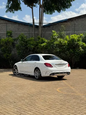 Mercedes-Benz C200 2016 White