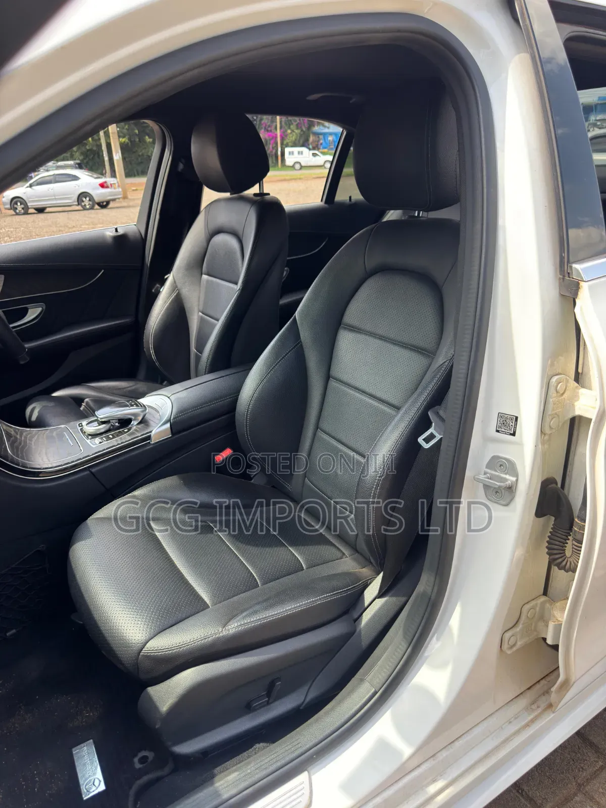 Mercedes-Benz C200 2016 White