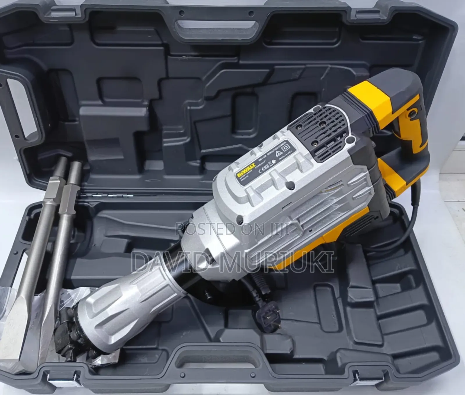 DEWALT 3800W Heavy-Duty Demolition Hammer