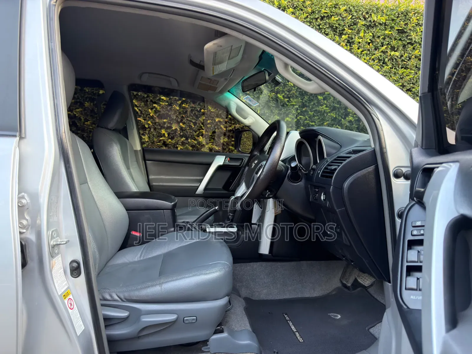 Toyota Land Cruiser Prado 2013