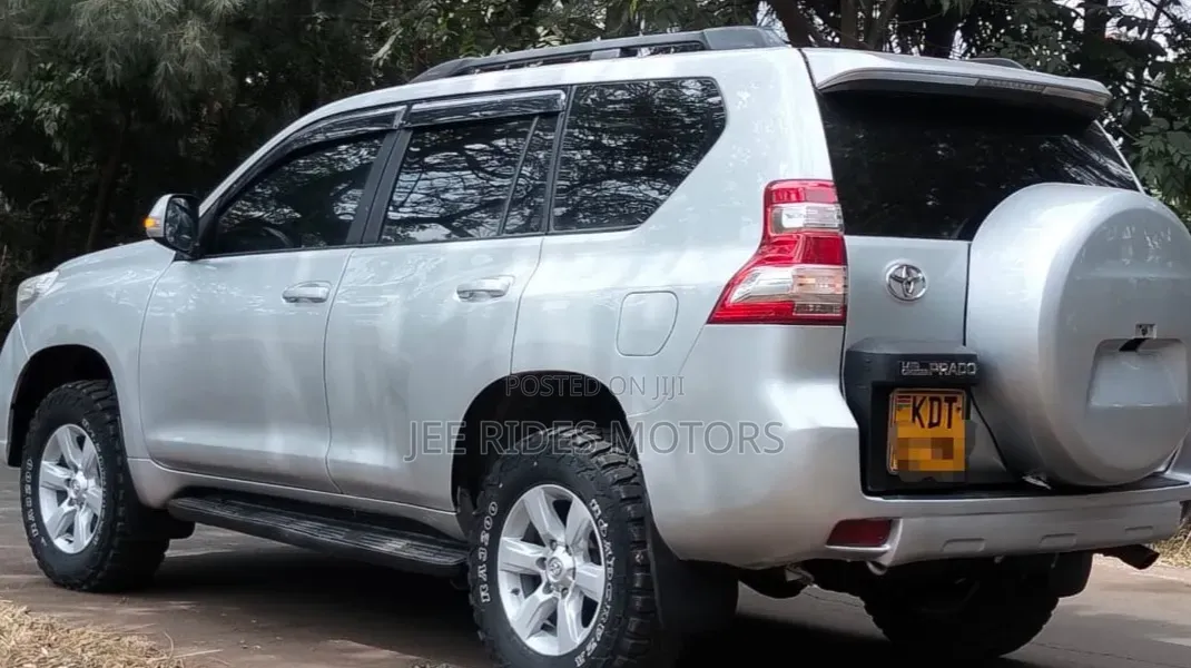Toyota Land Cruiser Prado 2013