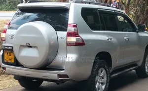 Toyota Land Cruiser Prado 2013
