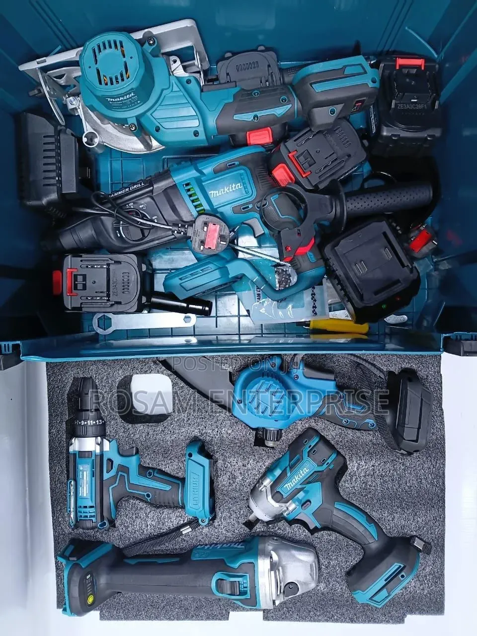 5-in-1 Cordless Makita 198V Combo Tool Kit in a Hard Case