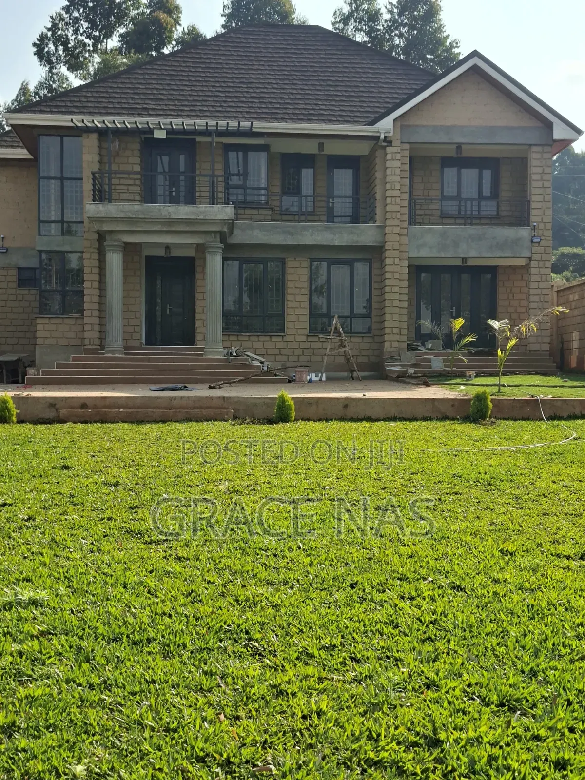 5bdrm Maisonette in Kerarapon Rise for sale