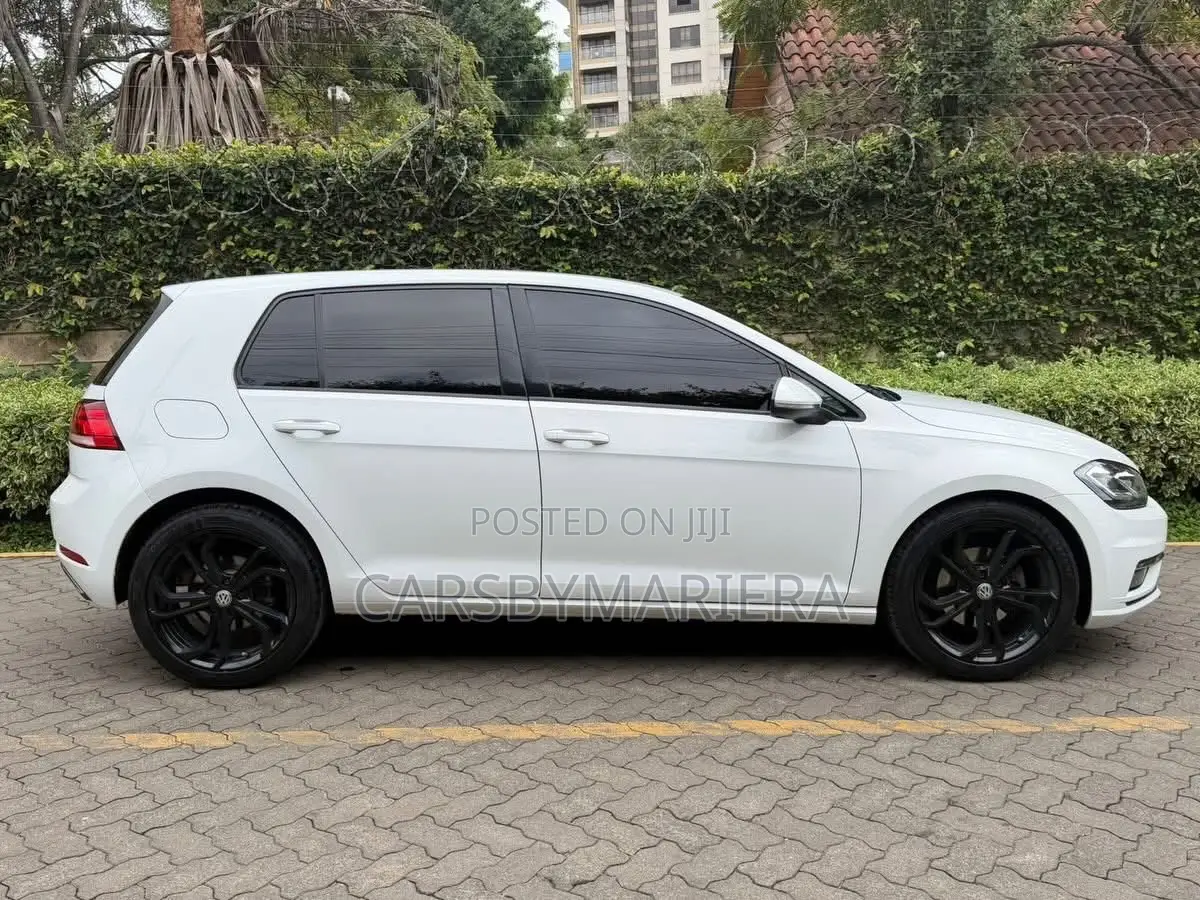 Volkswagen Golf TSI SE FWD 2018 White