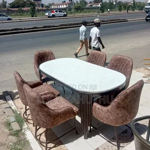 Classic Dinning Set With 6 Chairs